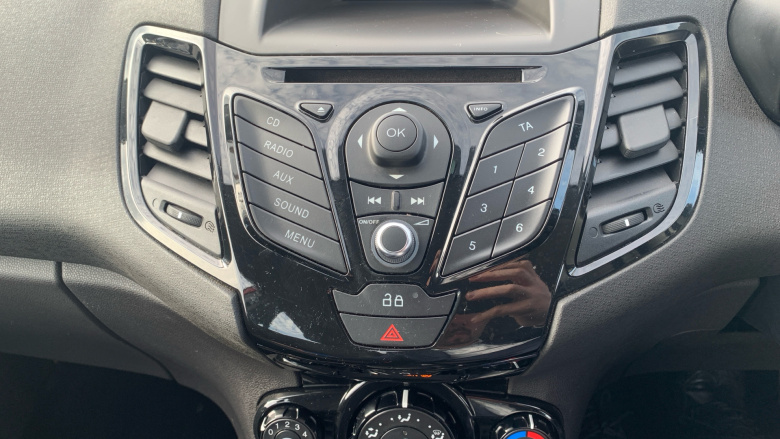 Ford Fiesta 1.6 Zetec 5dr Powershift Petrol Hatchback